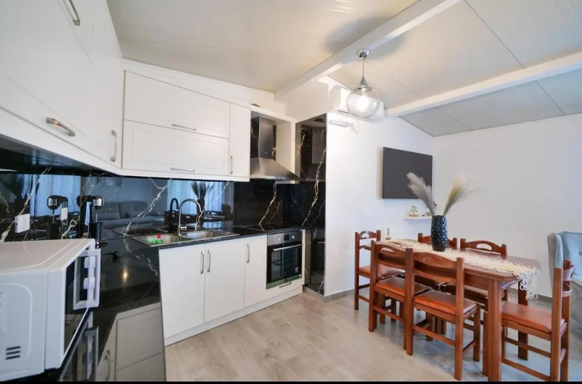 Beach Holiday Apartments Saranda