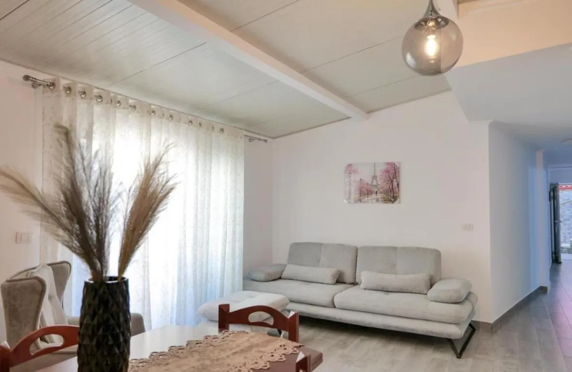 Coastal Dwell Apartamento Sarandë