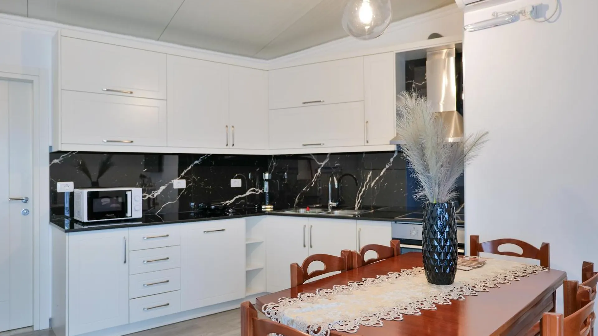 Coastal Dwell Apartamento Sarandë 0*,