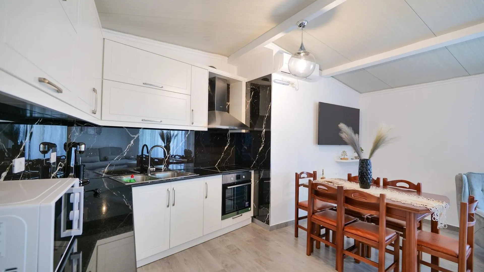 Coastal Dwell Apartamento Sarandë 0*,  Albânia