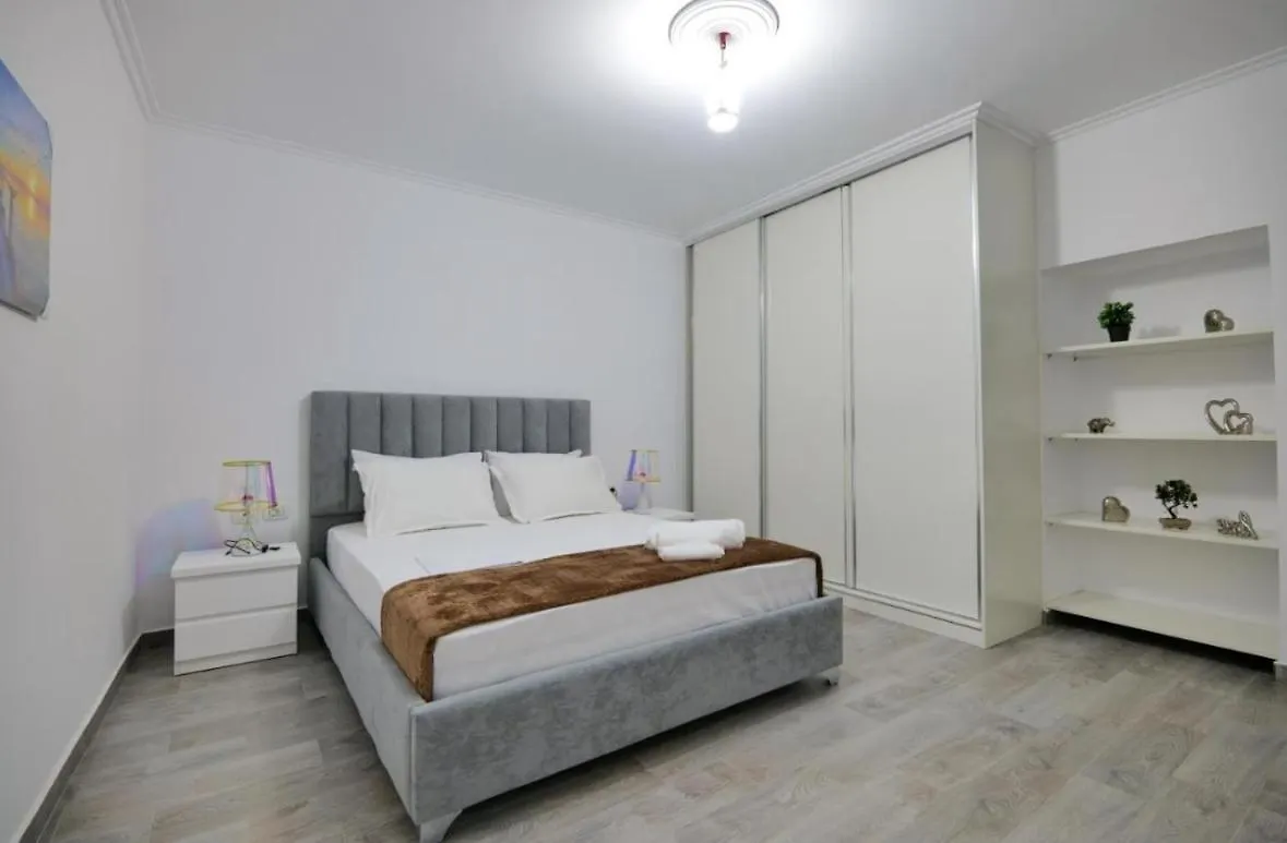 Coastal Dwell Apartment Sarande