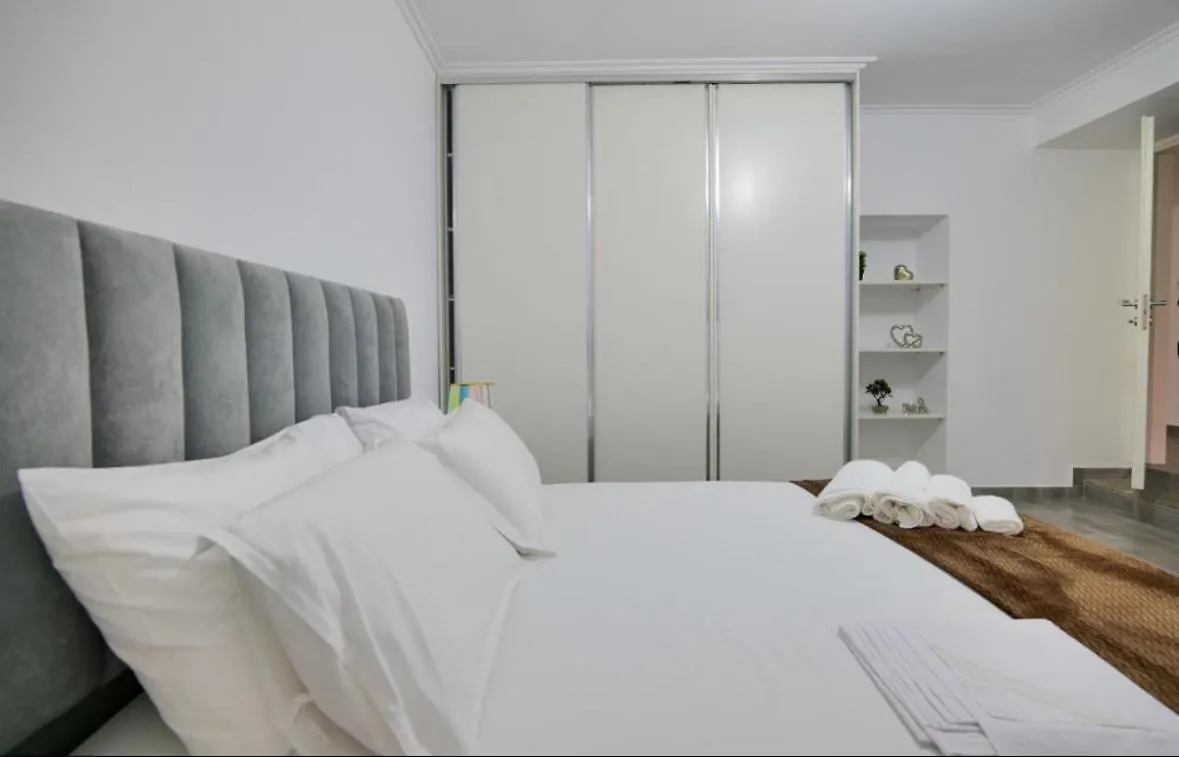 Coastal Dwell Apartment Sarande