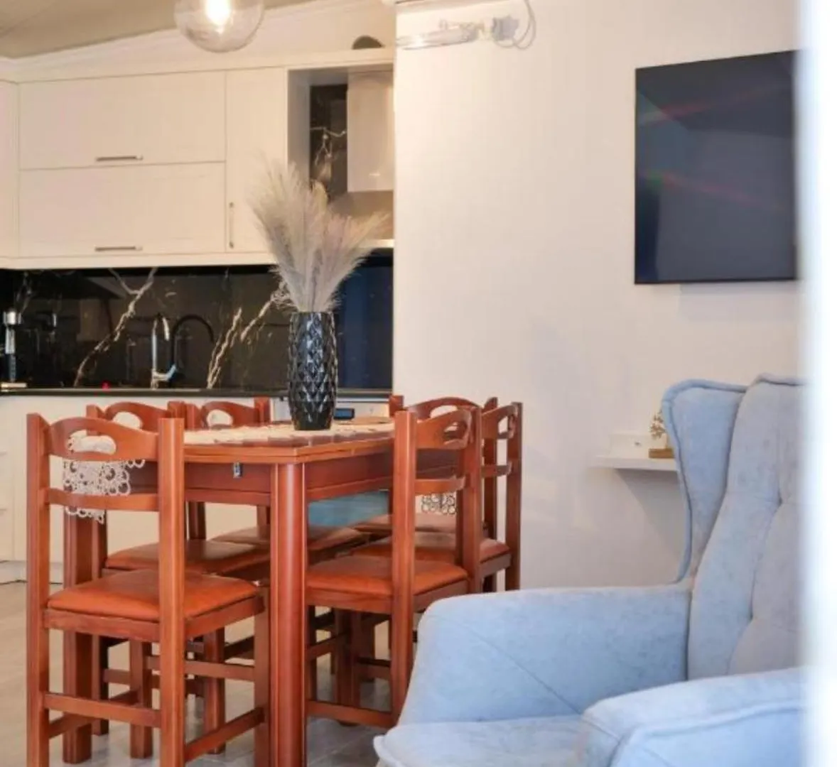 Coastal Dwell Apartment Sarande
