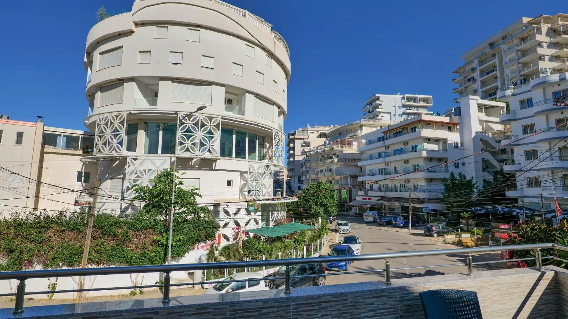 Coastal Dwell Apartment Sarande