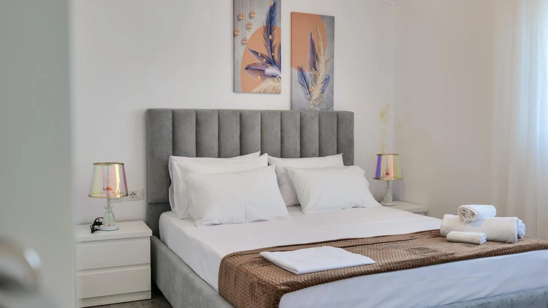 Coastal Dwell Apartment Sarande